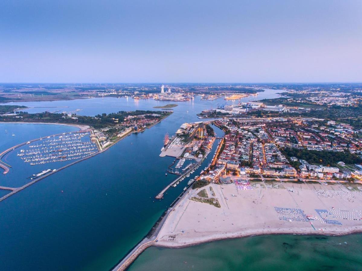Stromkieker, am Alten Strom Rostock Exterior foto